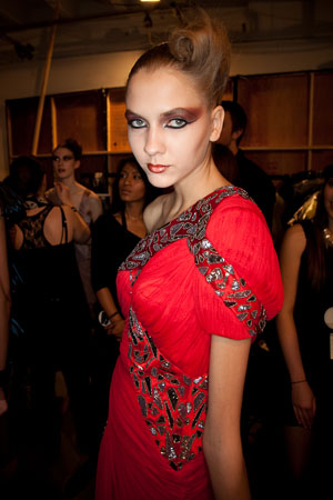 kas-graham-lfw-ashley-isham-february-19-2010-04