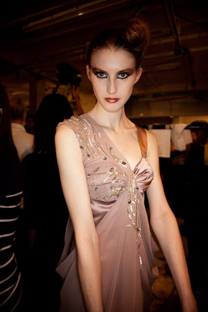 kas-graham-lfw-ashley-isham-february-19-2010-05