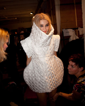 kas-graham-lfw-on-off-presents-february-19-2010-01