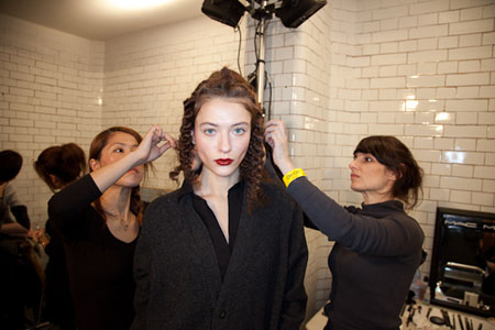kas-graham-lfw-roksanda-ilincic-february-22-2010-03